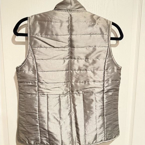 Women's Silver Puffer Vest - Picture 3 of 4